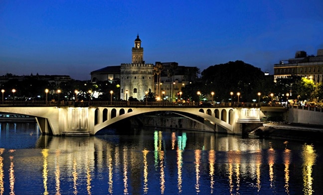 Sevilla para viajes singles de turismo